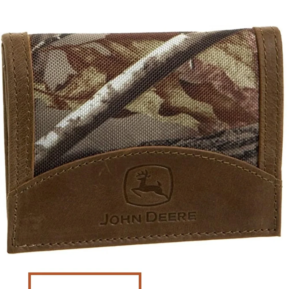 JOHN DEERE CAMOUFLAGE TRIFOLD WALLET - Picture 1 of 4
